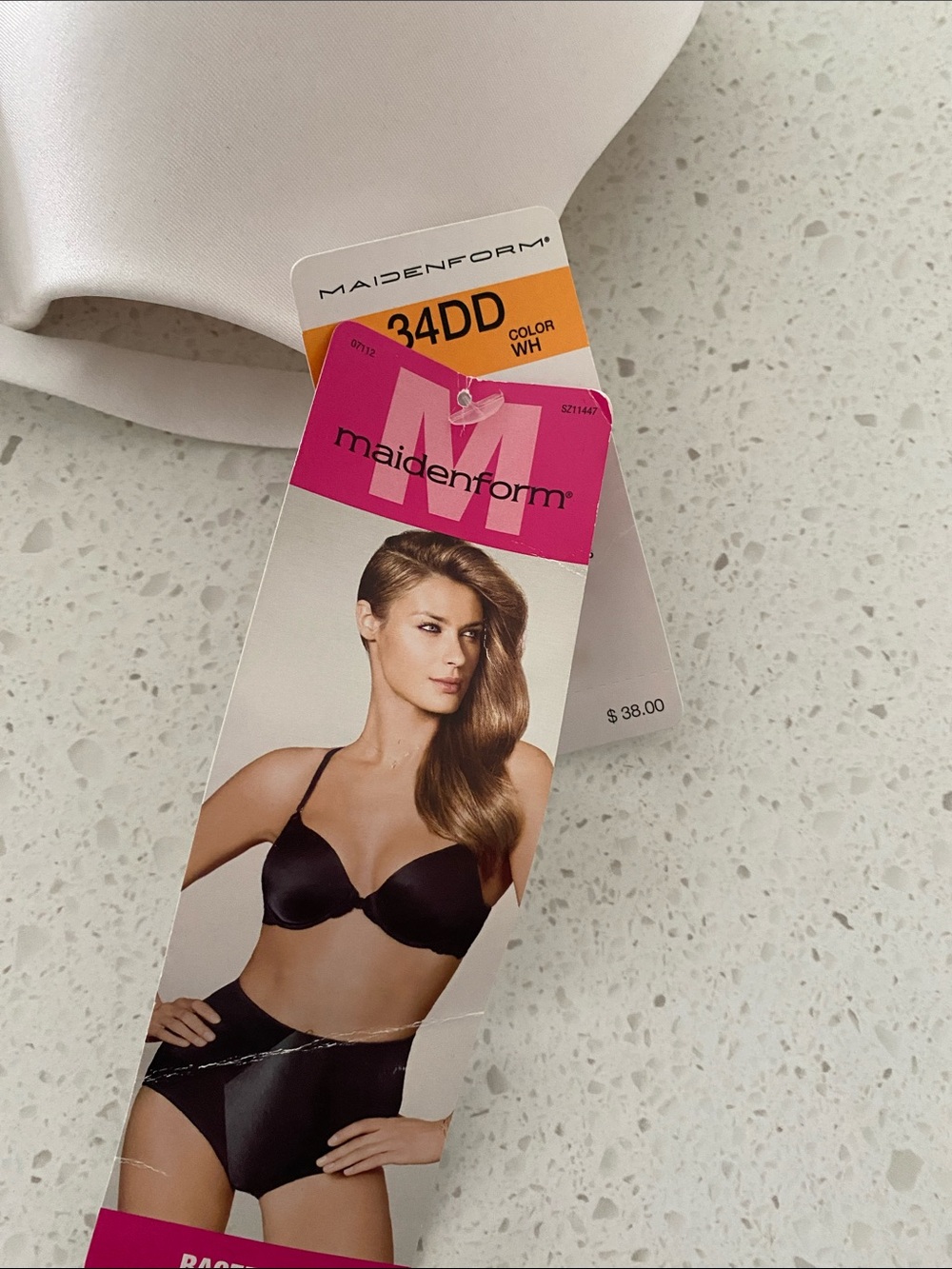 NWT Maidenform White Smooth Bra - 34DD WHITE racer back t-back
